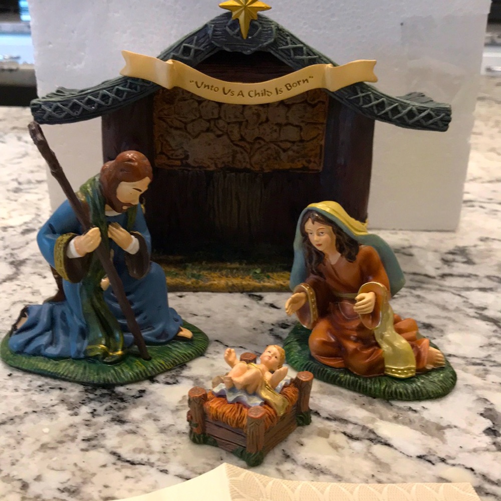 Thomas Kinkade “The Holy Family & Holy Night Crèche” sculpture set